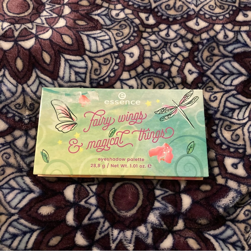Essence Cosmetics Fairy Wings & Magical Things Eyeshadow Palette